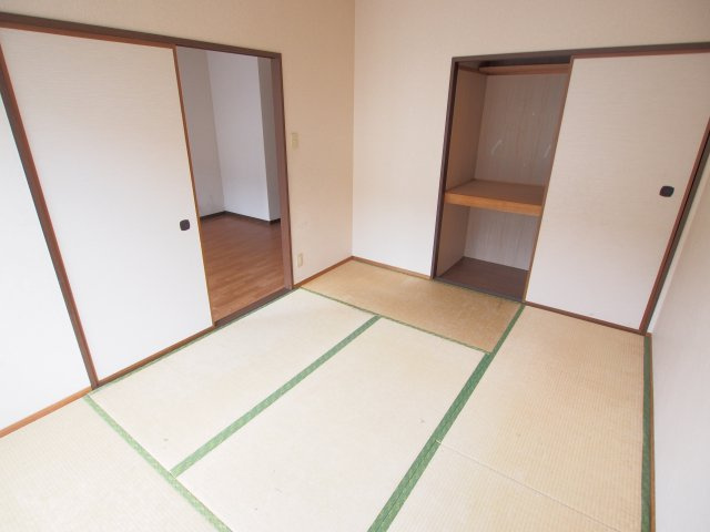 フォブール鶴江の和室