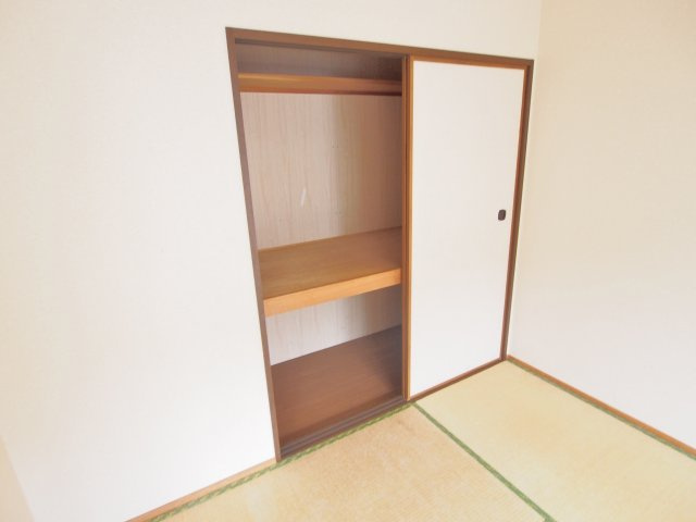 フォブール鶴江の収納