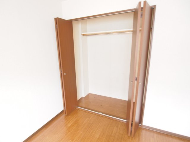 フォブール鶴江の収納