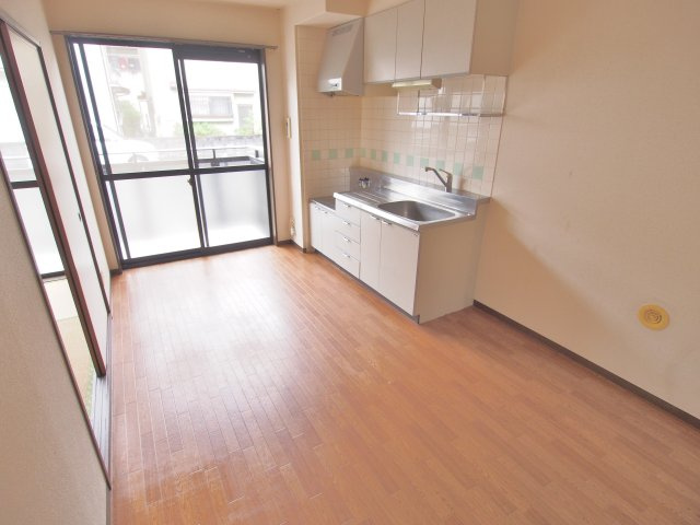 フォブール鶴江の居間・リビング