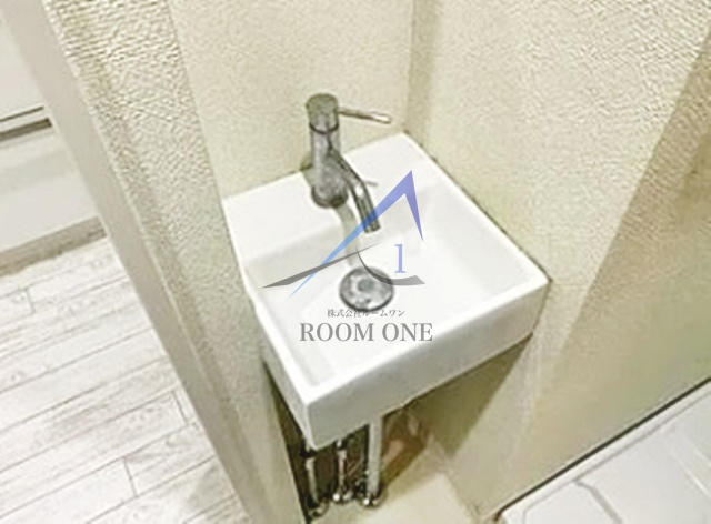 丘の上ハウスの洗面所|洗面台です。