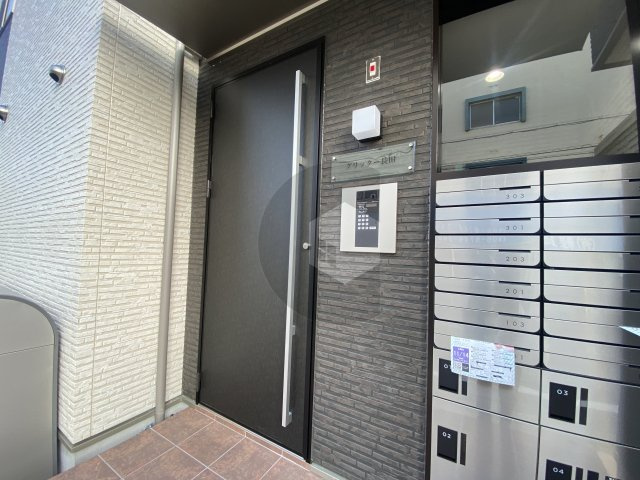 グリッター長田のエントランス