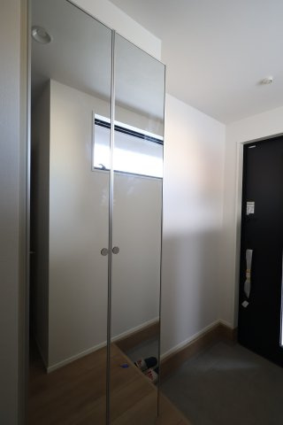 《仲介手数料無料》南区曲本４丁目5-20新築一戸建てKEIAI GRACEの玄関