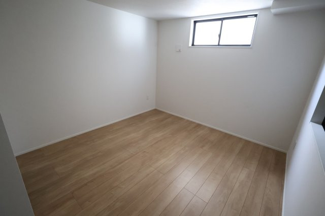 《仲介手数料無料》南区曲本４丁目5-20新築一戸建てKEIAI GRACEの洋室