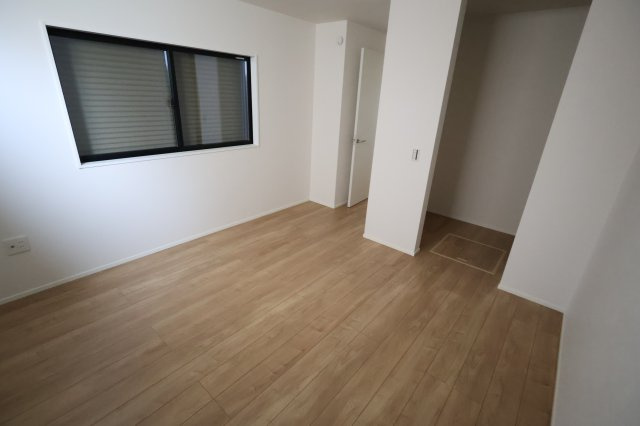 《仲介手数料無料》南区曲本４丁目5-20新築一戸建てKEIAI GRACEの洋室