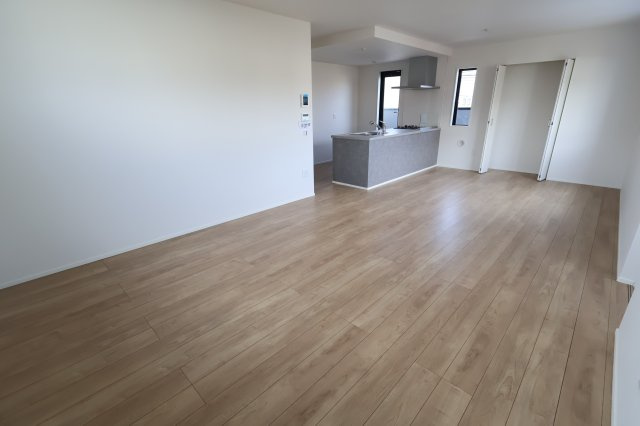 《仲介手数料無料》南区曲本４丁目5-20新築一戸建てKEIAI GRACEの居間・リビング