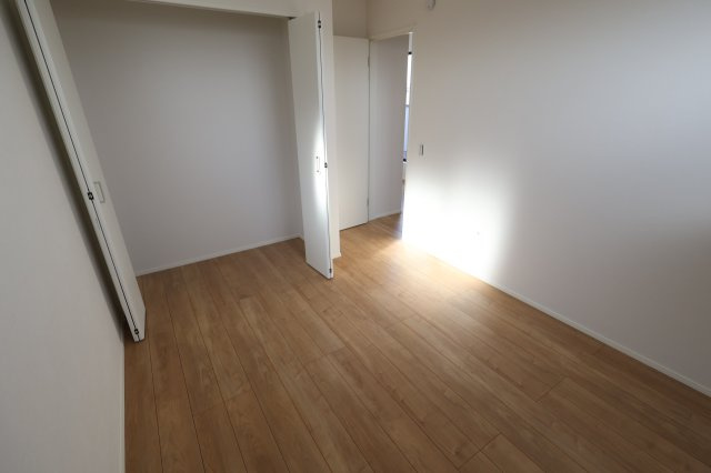 《仲介手数料無料》南区曲本４丁目5-20新築一戸建てKEIAI GRACEの洋室