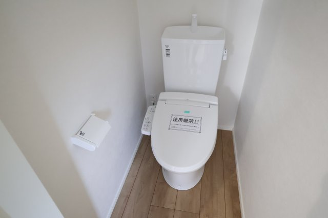 《仲介手数料無料》南区曲本４丁目5-20新築一戸建てKEIAI GRACEのトイレ