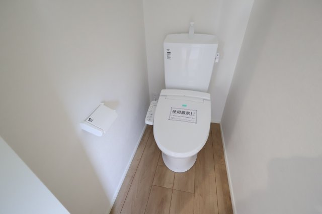 《仲介手数料無料》南区曲本４丁目5-20新築一戸建てKEIAI GRACEのトイレ