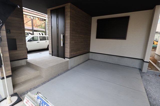 《仲介手数料無料》南区曲本４丁目5-20新築一戸建てKEIAI GRACEの駐車場