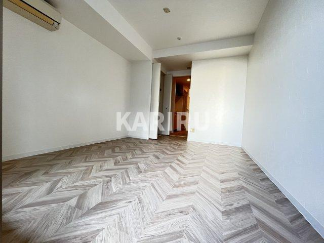 ヴィヴィッド京橋の居間・リビング