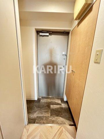 ヴィヴィッド京橋の玄関