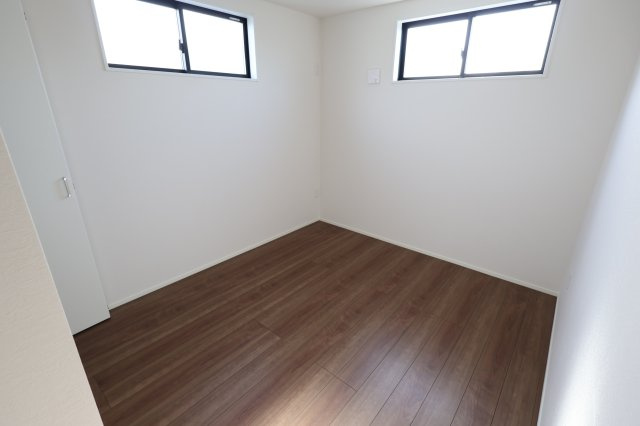 《仲介手数料無料》南区曲本４丁目5-20新築一戸建てKEIAI GRACEの洋室