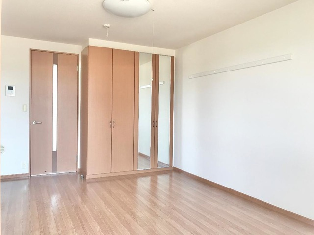 ドルチェの洋室