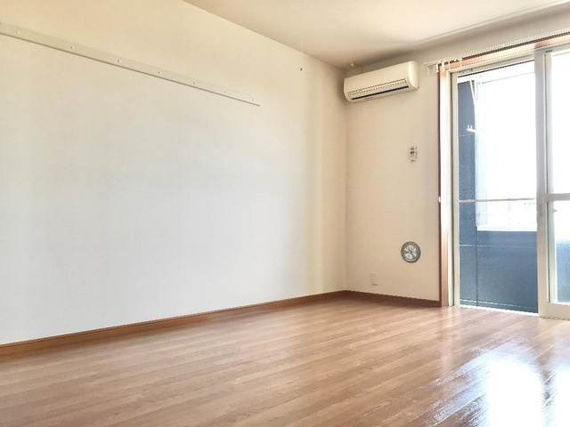 ドルチェの洋室