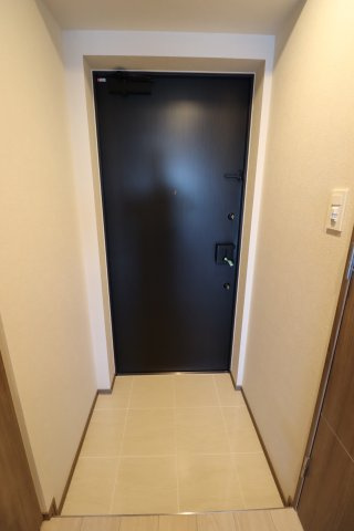 GENOVIA浅草Ⅵskygardenの玄関