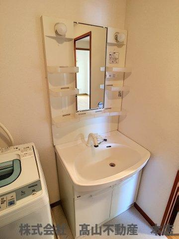 エルグランディの洗面所