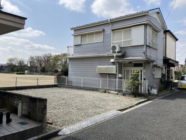 練馬区西大泉2丁目　穏やかな街並み　充実省エネ邸宅の外観