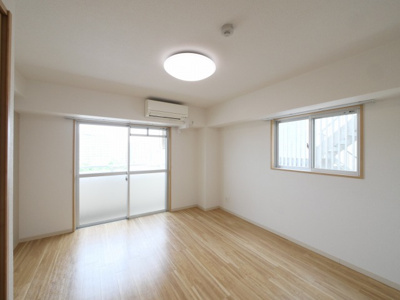 【洋室】 | ブリランテ都島 | 広々とした洋室です