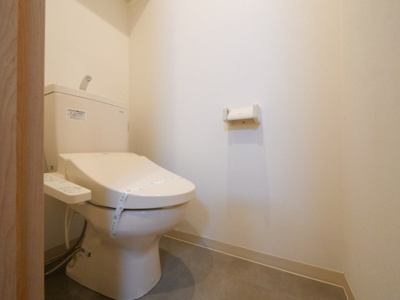 【トイレ】 | ブリランテ都島 | 落ち着いた色調のトイレです