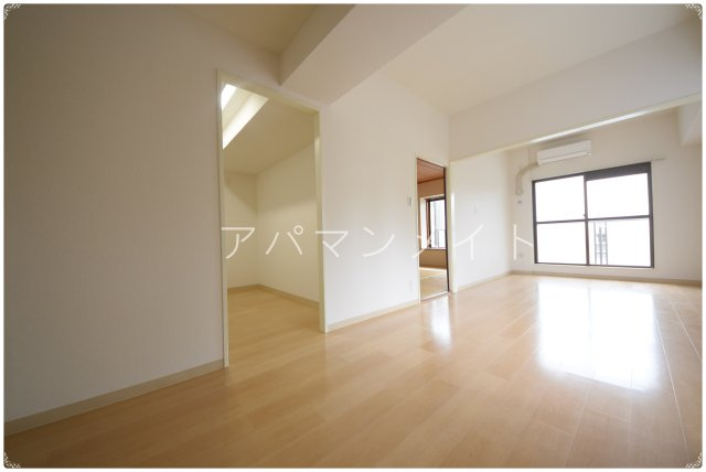 【寝室】 | セントラーレ鳥が丘 | 落ち着いた色調の寝室です