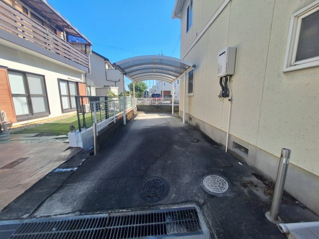 前橋市後家町貸戸建ての駐車場