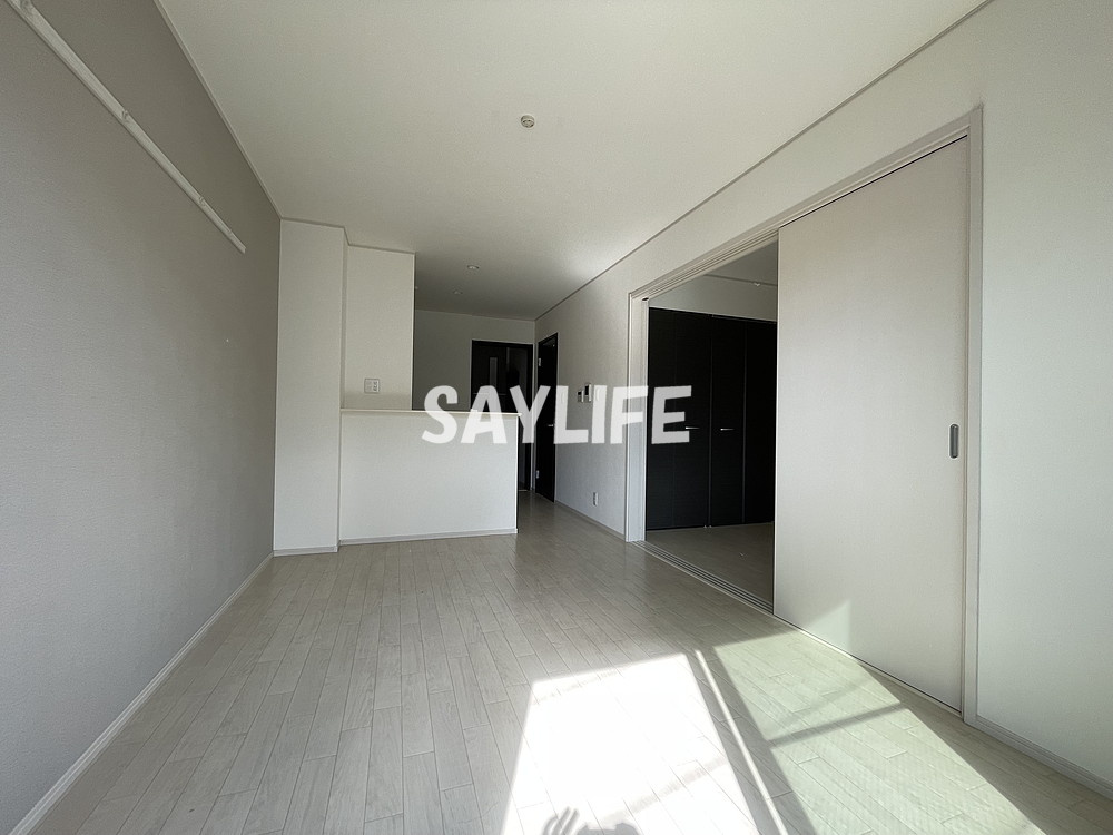 エマイユ鴻池の居間・リビング