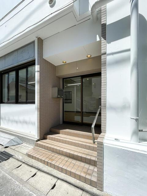 北小金ビューハイツ１Ｆのエントランス| 