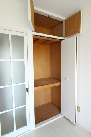 インペリアル伊川谷の収納