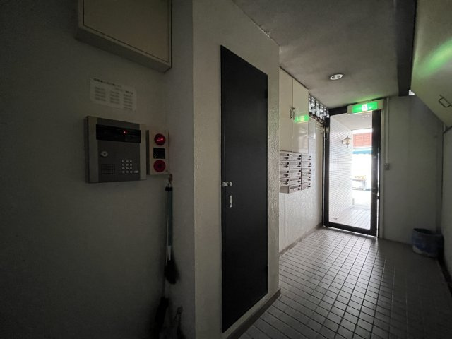 アズマハイツのエントランス