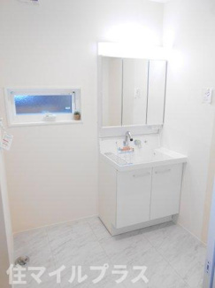 【独立洗面台】 | 郡山市大槻町愛宕台新築一戸建て1棟 | 独立洗面台で身支度をすべて済ませてしまいましょう