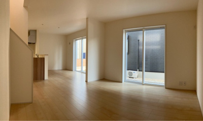 【内観：施工例】 | リーブルガーデン湖南市若竹町４期 | 同シリーズ