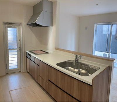 【内観：施工例】 | リーブルガーデン湖南市若竹町４期 | 同シリーズ