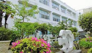 横浜市立斎藤分小学校まで674m