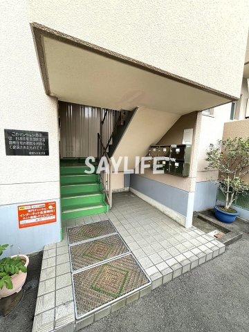 マンション島田のエントランス