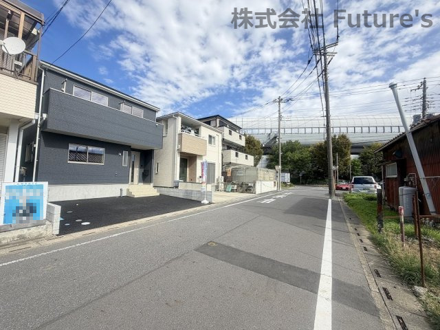 三郷市高州2丁目　新築戸建　全1棟の前面道路含む現地写真|前面道路含む現地写真です。