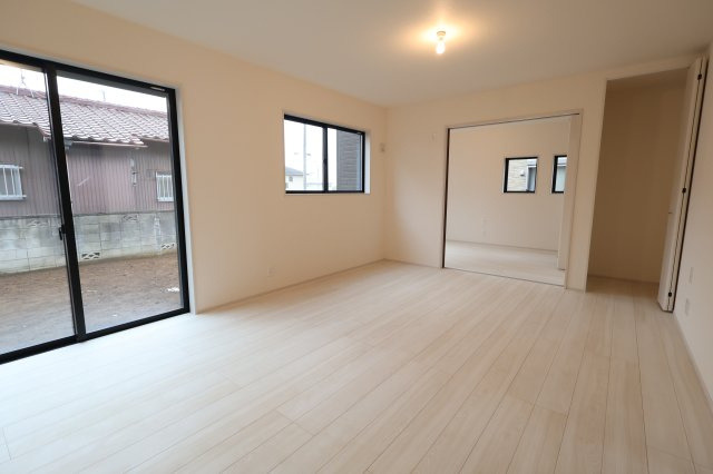 《仲介手数料無料》西区大字中釘290-31(全1戸)新築一戸建てリーブルガーデン