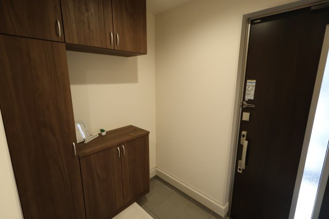 《仲介手数料無料》西区大字中釘290-31(全1戸)新築一戸建てリーブルガーデンの玄関