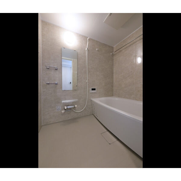 GRAN GLACE久留米南1の浴室