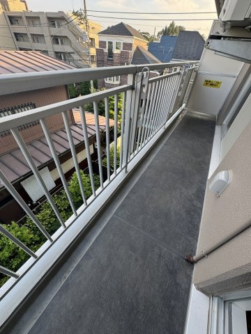 アソシエール文京白山のバルコニー