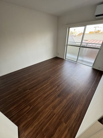 アソシエール文京白山の洋室