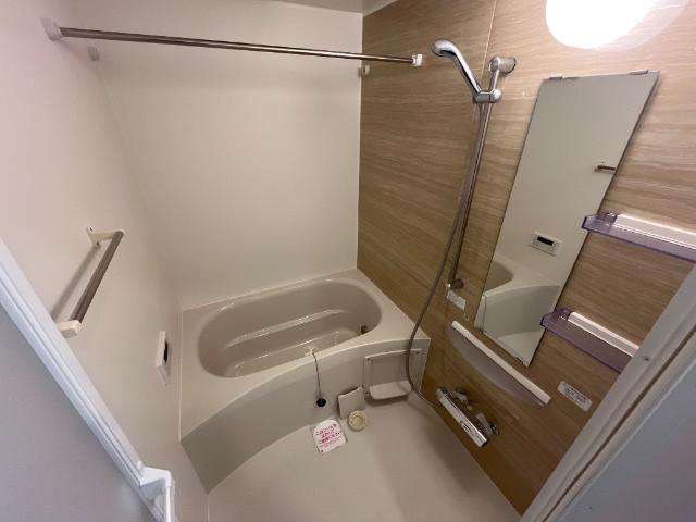 メゾン　ウィステリアの浴室|バス