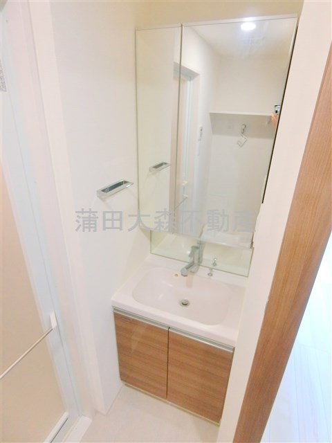 ARKMARK OMORIMACHI RESIDENCEの洗面所|独立洗面台　室内洗濯機置き場