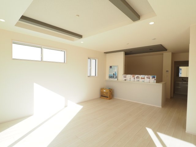 【居間・リビング】 | Blooming　Garden　笹木野北寺畑　３号棟 | ★内覧予約で新米2kg★