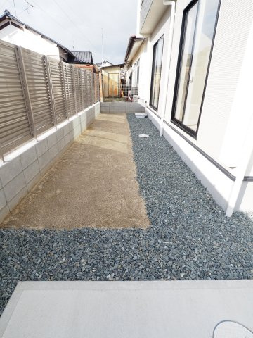 【庭】 | Blooming　Garden　笹木野北寺畑　３号棟 | ★内覧予約で新米2kg★