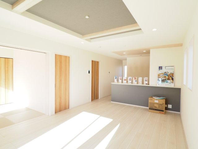 【居間・リビング】 | Blooming　Garden　笹木野北寺畑　４号棟