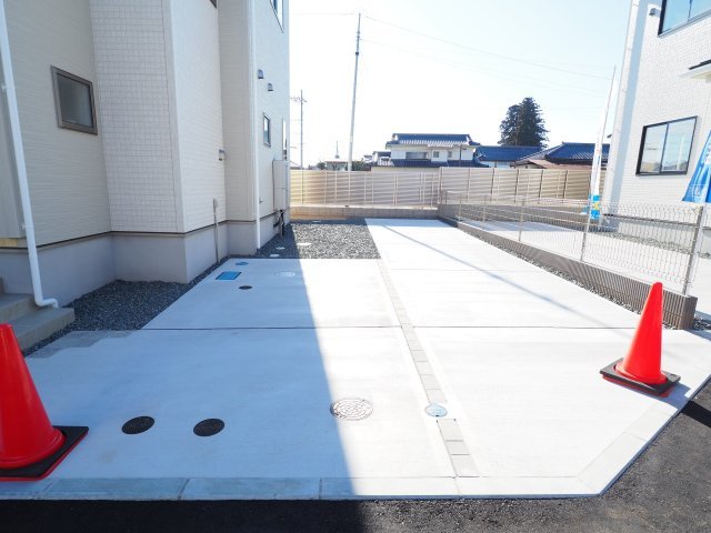 【駐車場】 | Blooming　Garden　笹木野北寺畑　４号棟