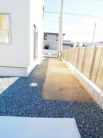 【駐車場】 | Blooming　Garden　笹木野北寺畑　４号棟