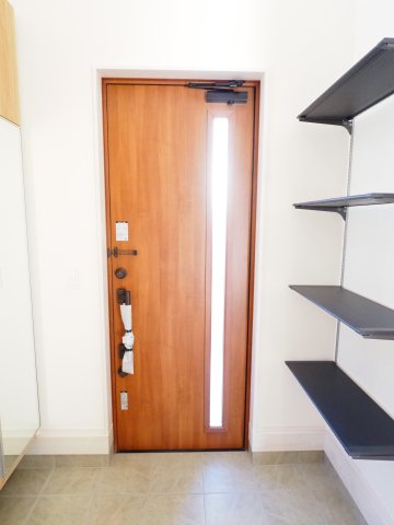 【玄関】 | Blooming　Garden　笹木野北寺畑　４号棟