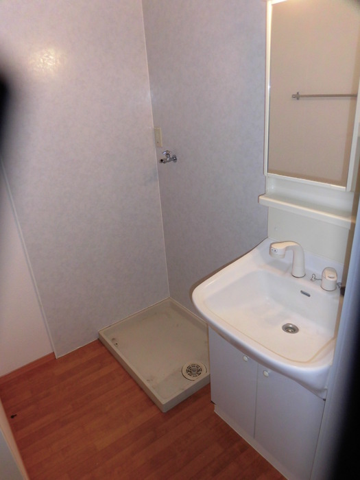 ハイツ・マイグリーン|101 洗髪洗面化粧台・洗濯機置き場